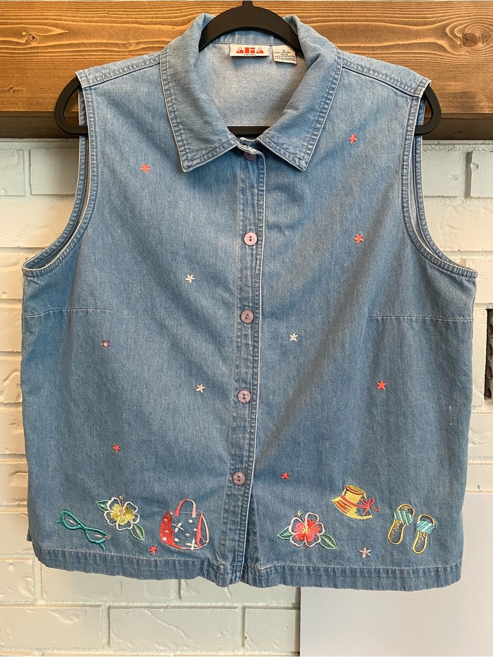 Alia Sport Embroidered Denim Button Front Vest Women’s Large Cotton Butter Mom
